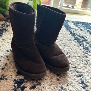 Women’s Dark Brown Bearpaw Mid Boots